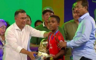 বাংলাদেশে ৬৫ হাজার ৫৬৯ টি সরকারি প্রাথমিক বিদ্যালয়ের মধ্যে জাতীয় পর্যায়ে  চ্যাম্পিয়ন হওয়ার গৌরব অর্জন করেছে বরিশালের বাকেরগঞ্জ
